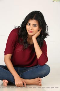 Kumari 21F Heroine Actress Hebah Patel