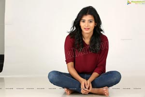 Kumari 21F Heroine Actress Hebah Patel