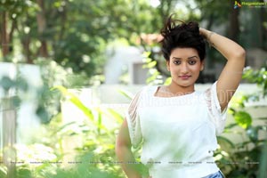 Janani Heroine Photos