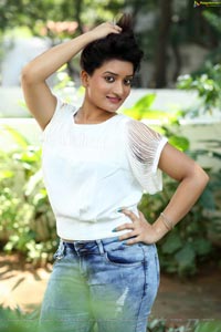 Janani Heroine Photos