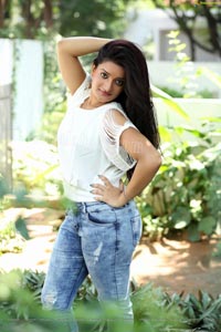 Janani Heroine Photos