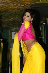 Manisha Pillai in Saree