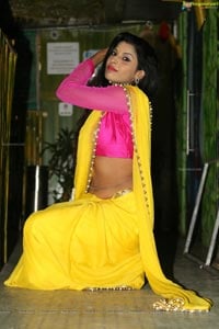 Manisha Pillai in Saree