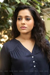 Rashmi Gautam in Mini Skirt