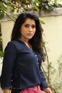 Rashmi Gautam in Mini Skirt