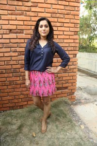 Rashmi Gautam in Mini Skirt