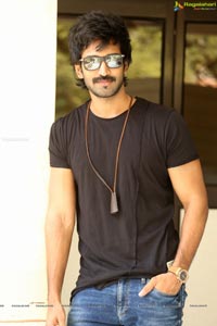 Aadhi Pinisetty