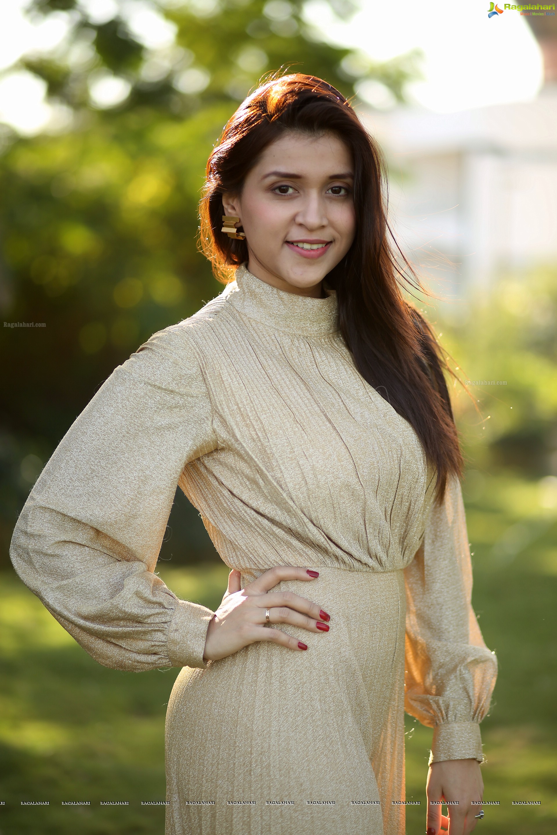 Mannara Chopra (High Definition)