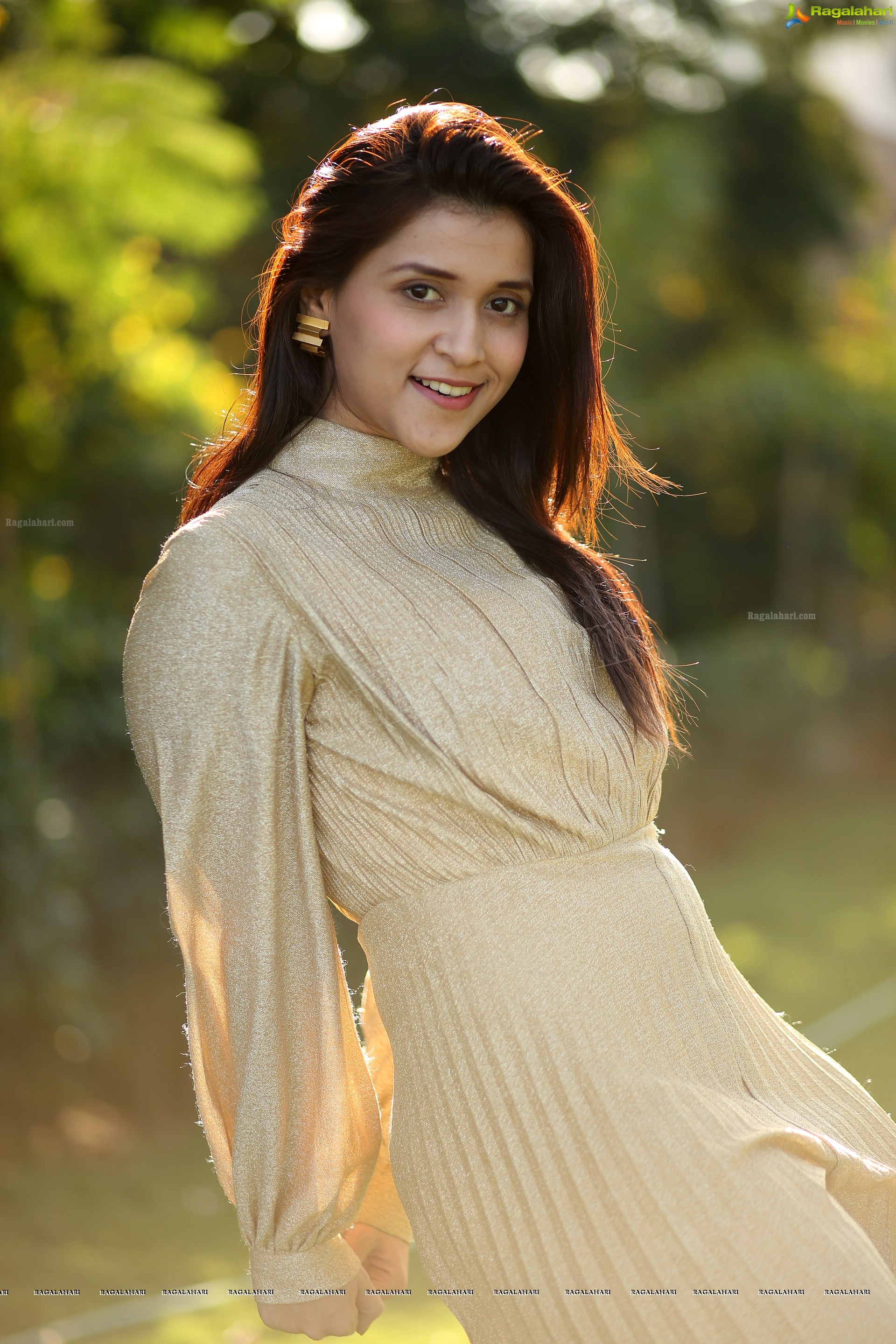 Mannara Chopra (High Definition)