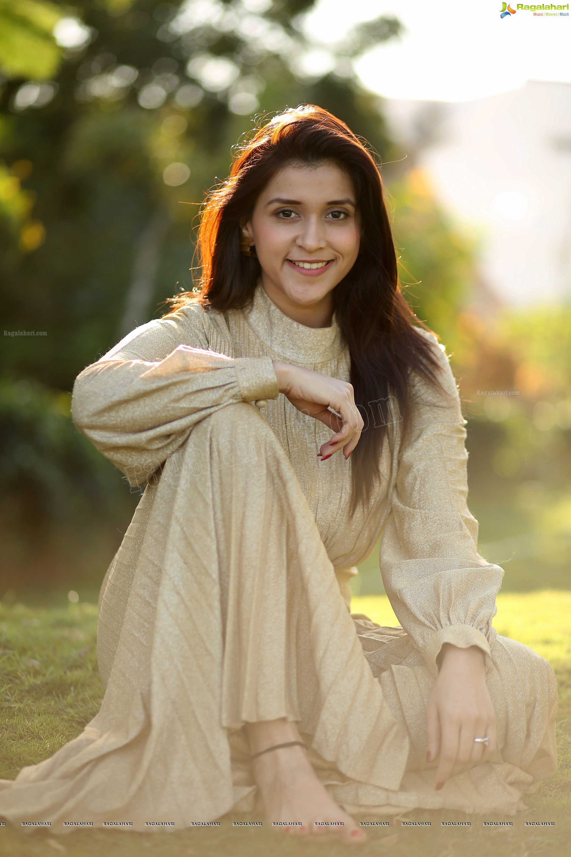 Mannara Chopra (High Definition)