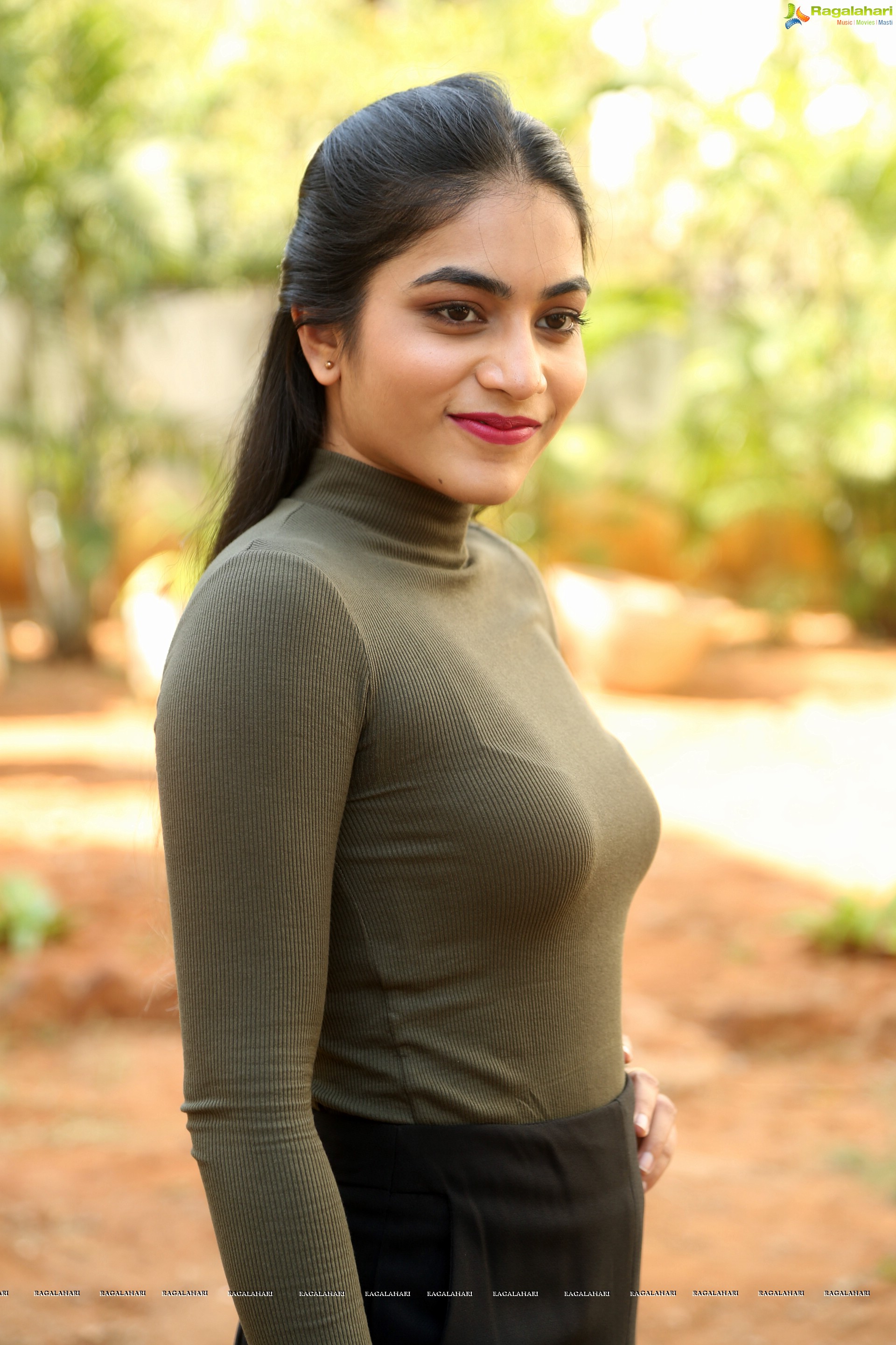 Punarnavi Bhupalam - HD Gallery