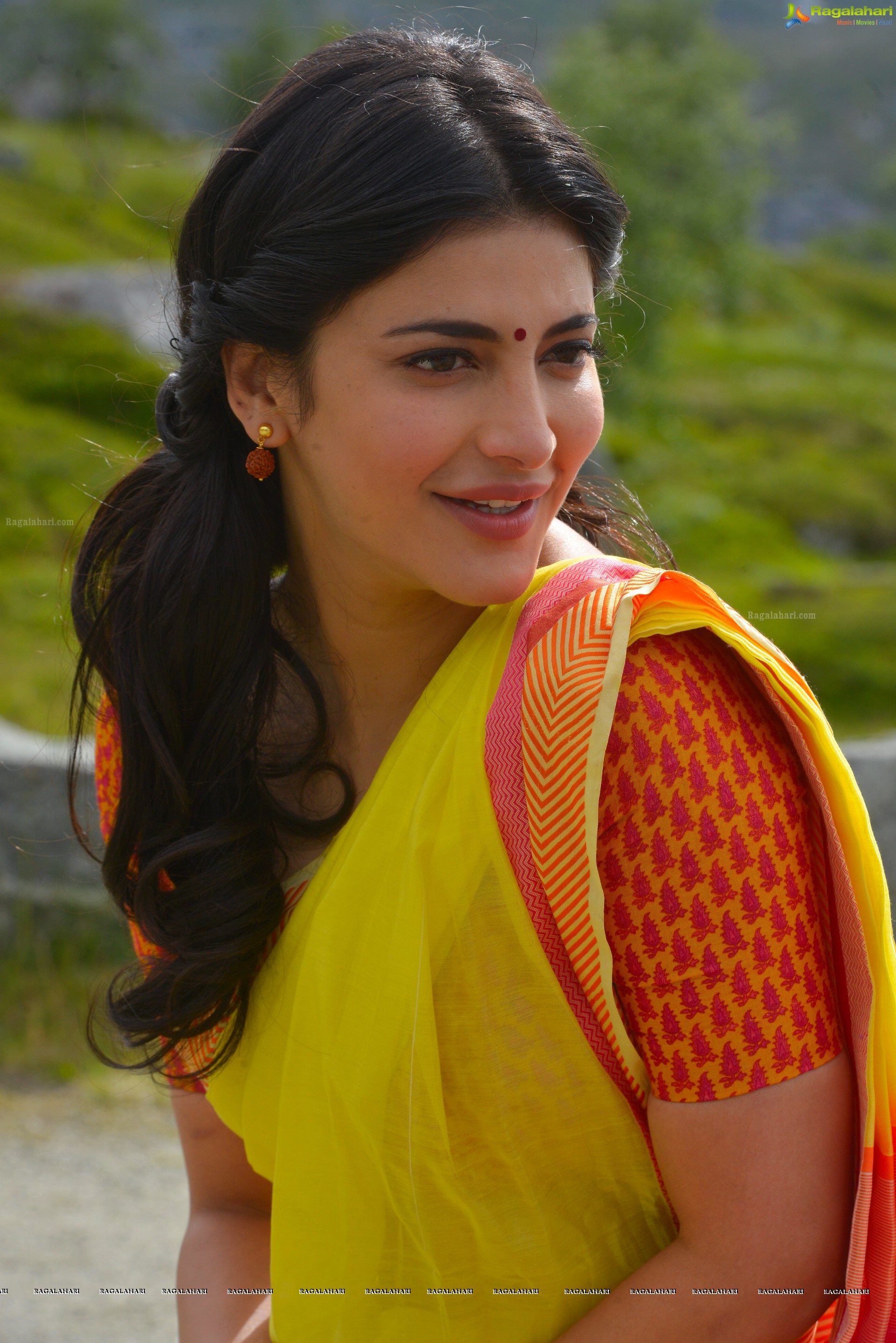 Shruti Haasan (High Definition)