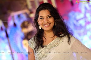 Geetha Madhuri in Saree