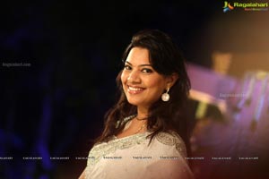 Geetha Madhuri in Saree