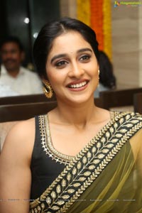 Regina Cassandra Photos