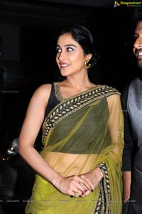 Regina Cassandra Photos