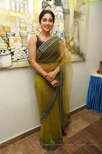 Regina Cassandra Photos