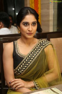 Regina Cassandra Photos