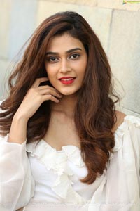 Aakanksha Singh High Definition Photos