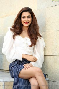 Aakanksha Singh High Definition Photos