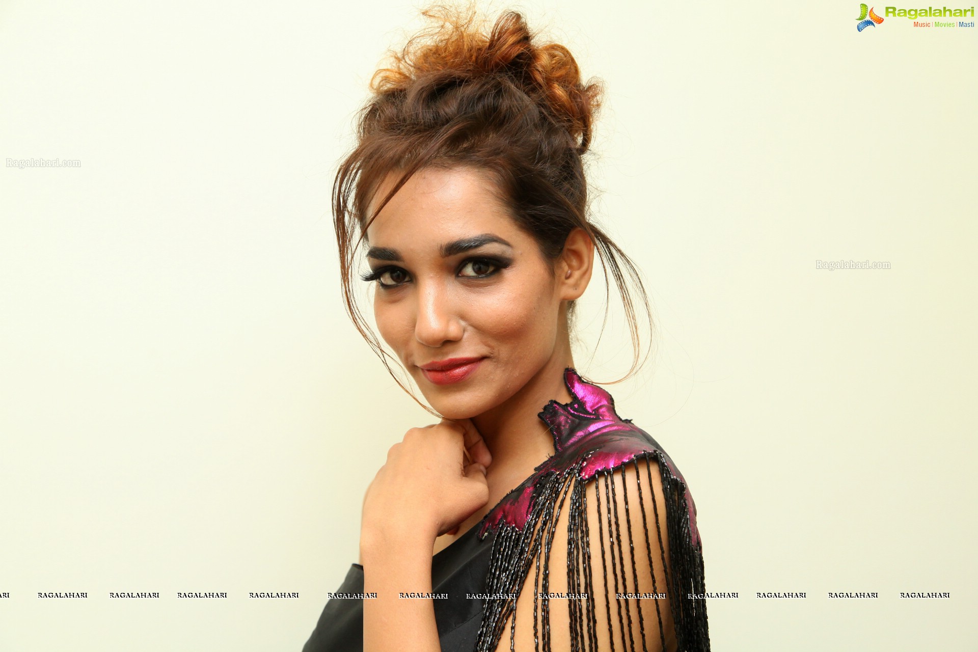 Aditi Tiwari at Asif Merchant Store Launch - HD Gallery