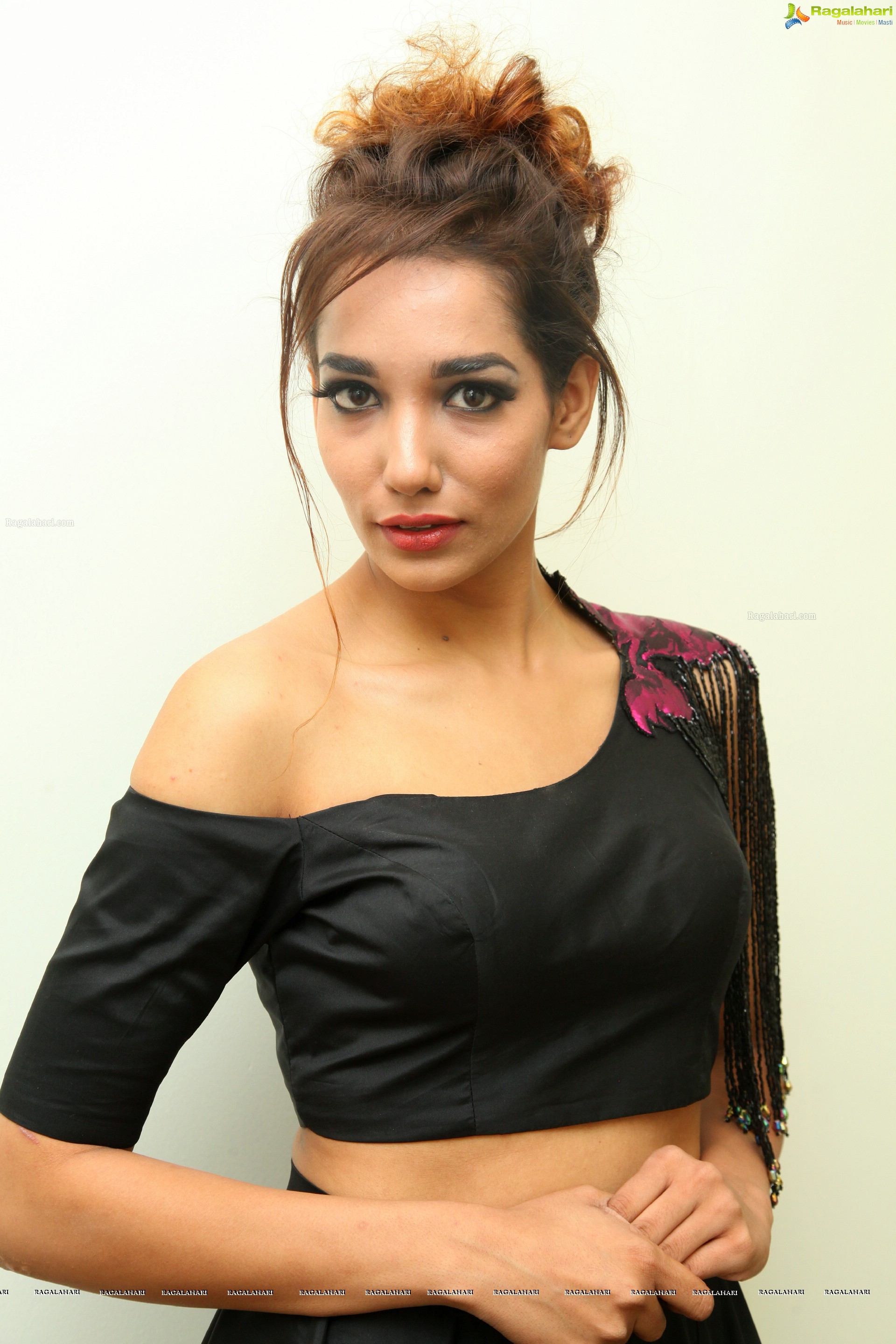 Aditi Tiwari at Asif Merchant Store Launch - HD Gallery