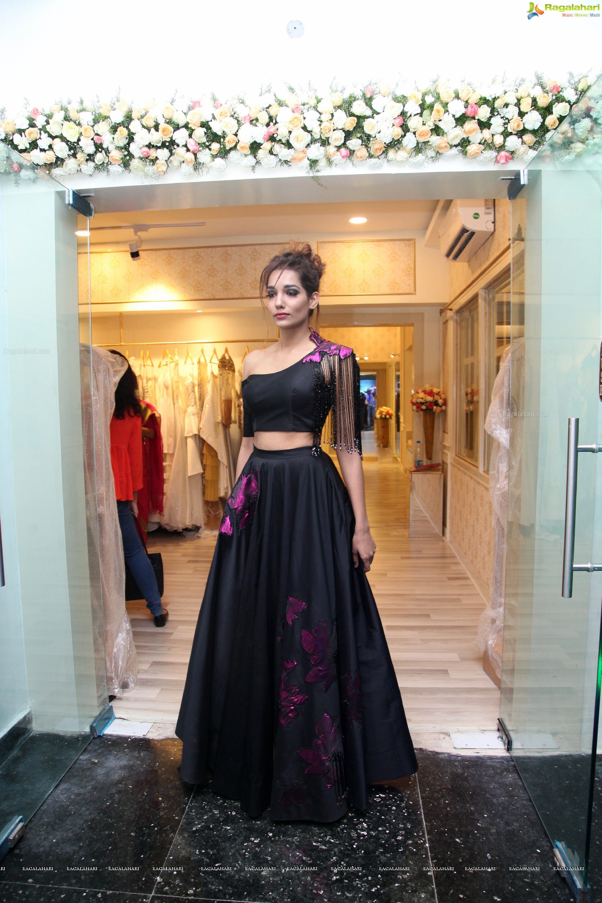 Aditi Tiwari at Asif Merchant Store Launch - HD Gallery
