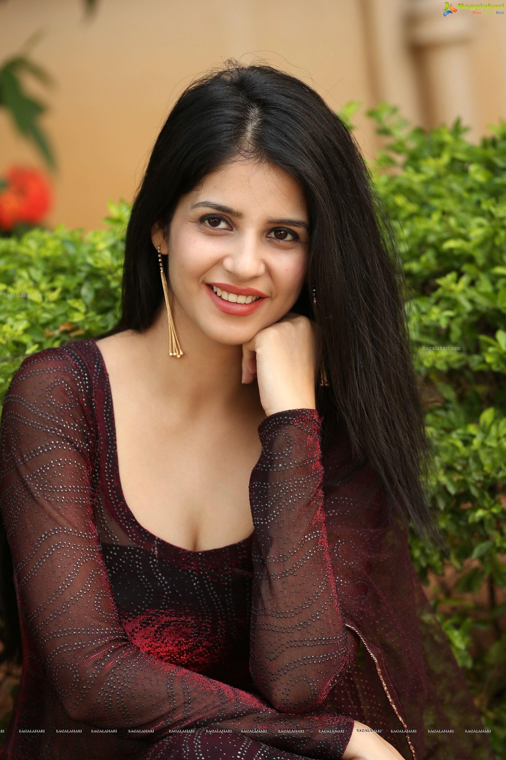 Kashish Vohra at Sapthagiri LLB Success Meet (High Definition)