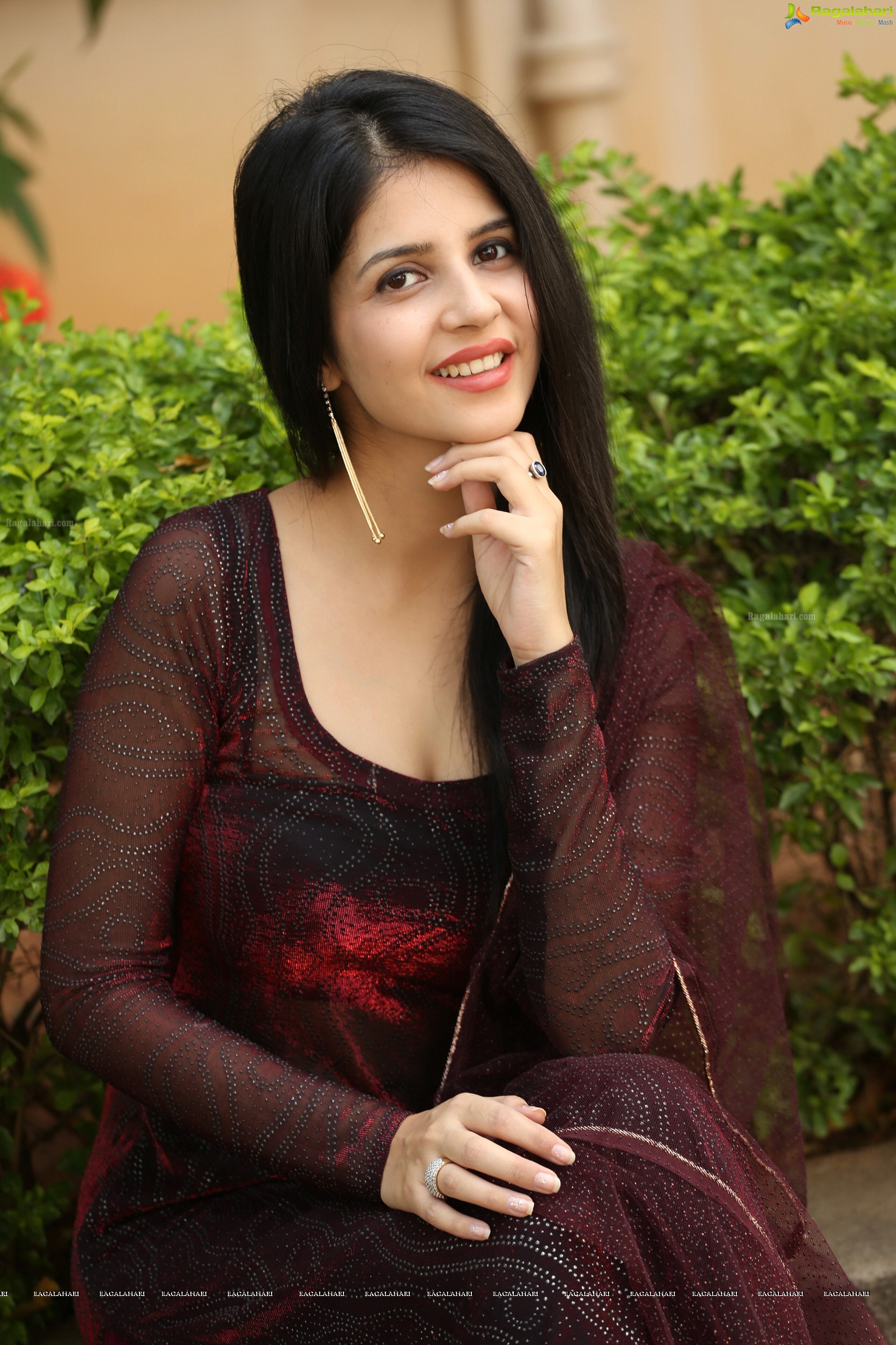 Kashish Vohra at Sapthagiri LLB Success Meet (High Definition)