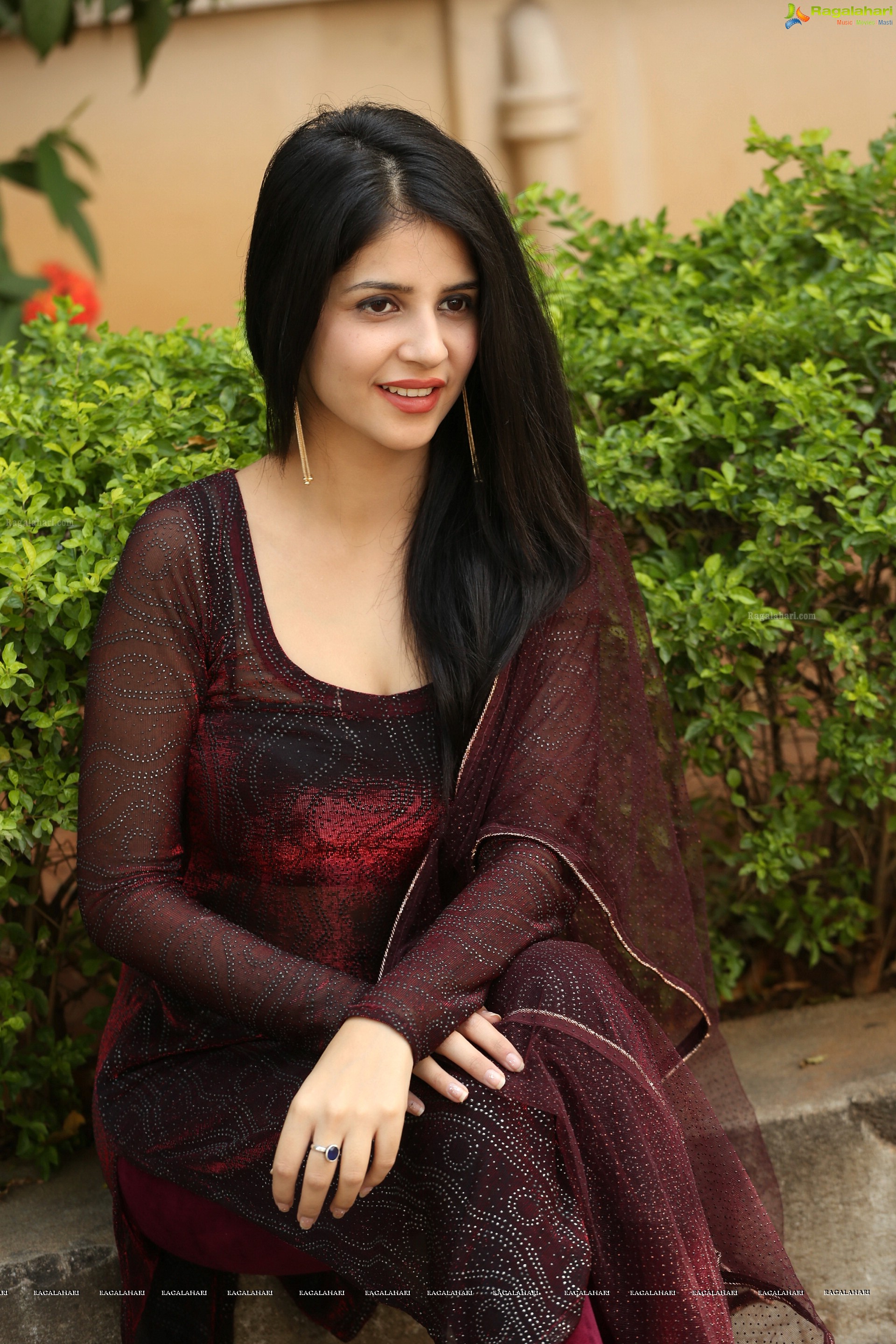 Kashish Vohra at Sapthagiri LLB Success Meet (High Definition)