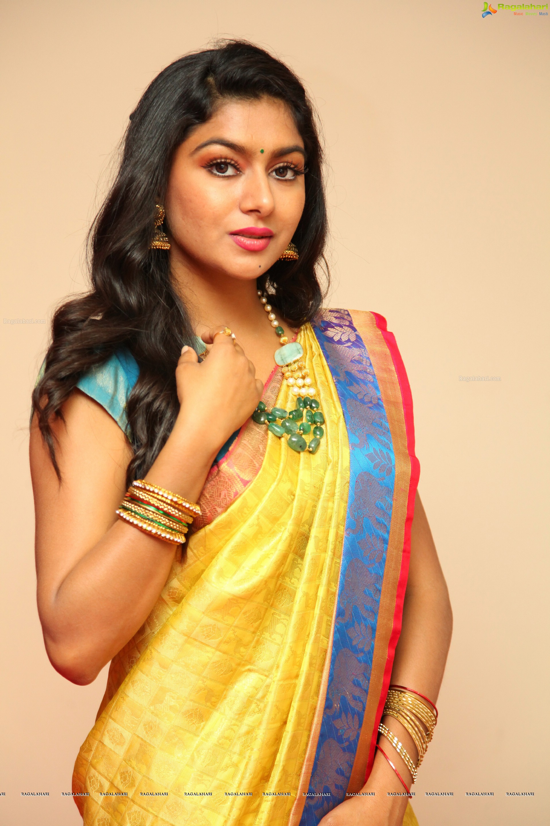 Sai Akshatha at Trendz by Santhi Kathiravan Exhibition and Sale (High Definition)