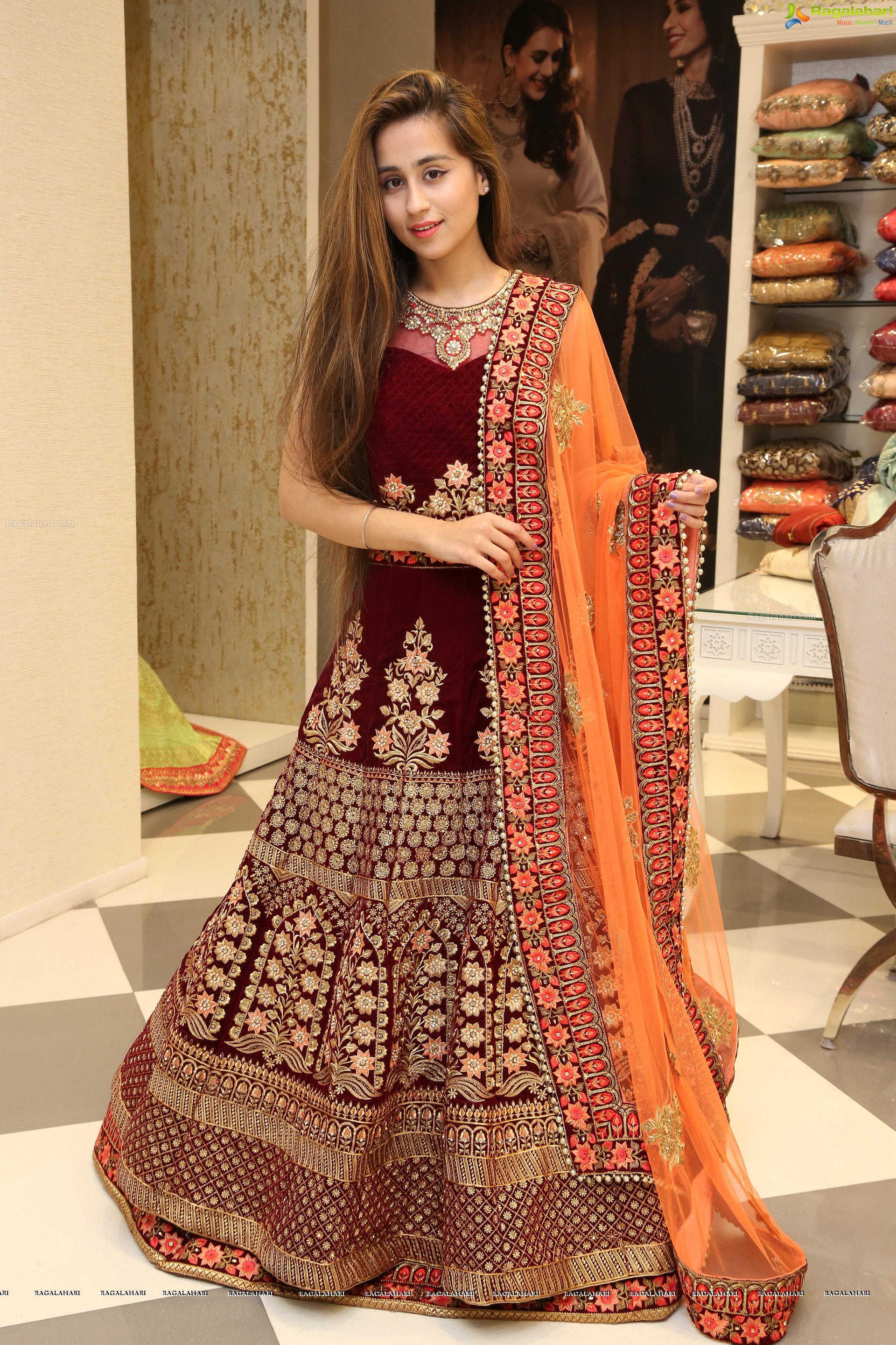 Simrath Juneja at Gehna Bridal Collection Launch - HD Gallery