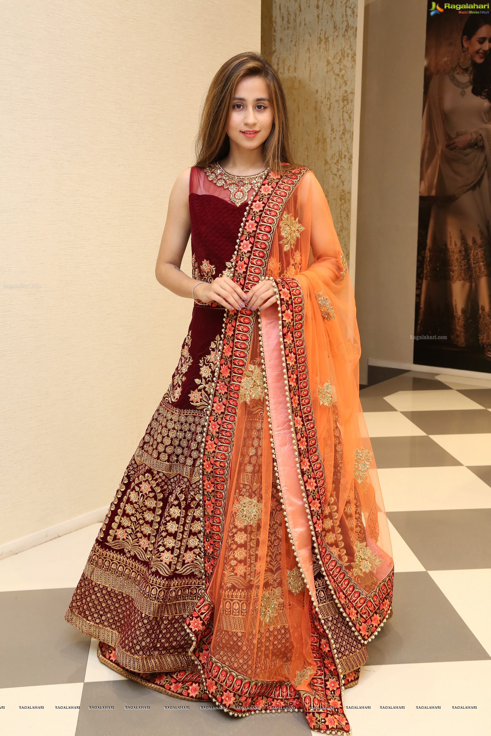 Simrath Juneja at Gehna Bridal Collection Launch - HD Gallery