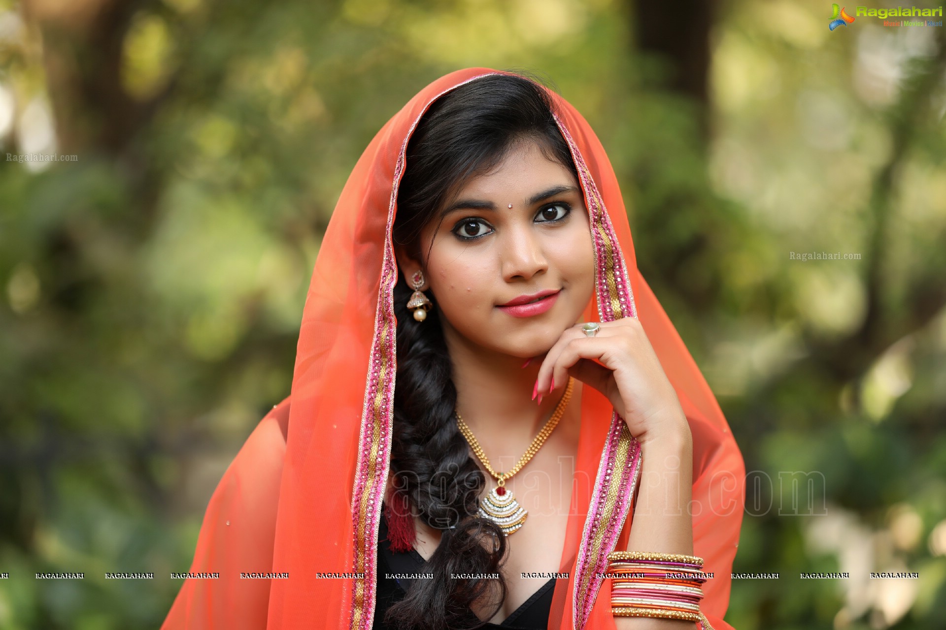 Mounika (Exclusive) (High Definition)