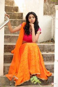 Kaneesha Heroine Photos