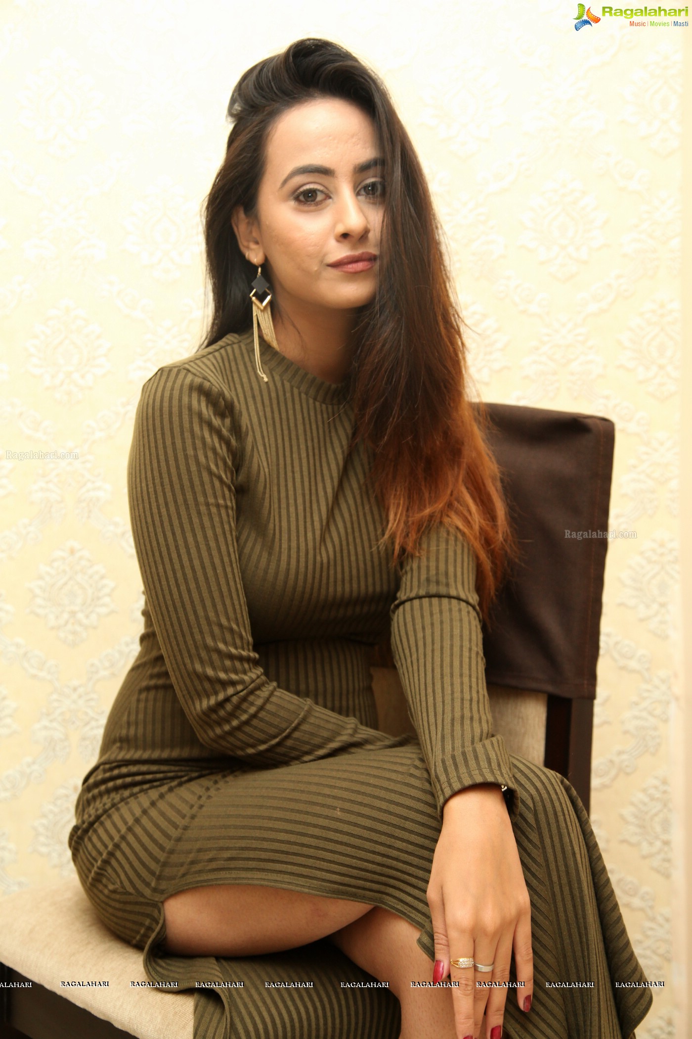 Ameeksha Amy Pawar at 25 Hours Restaurant NYE 2018 Curtain Raiser (Posters)