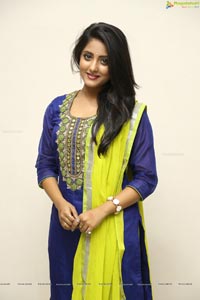 Ulka Gupta Photos