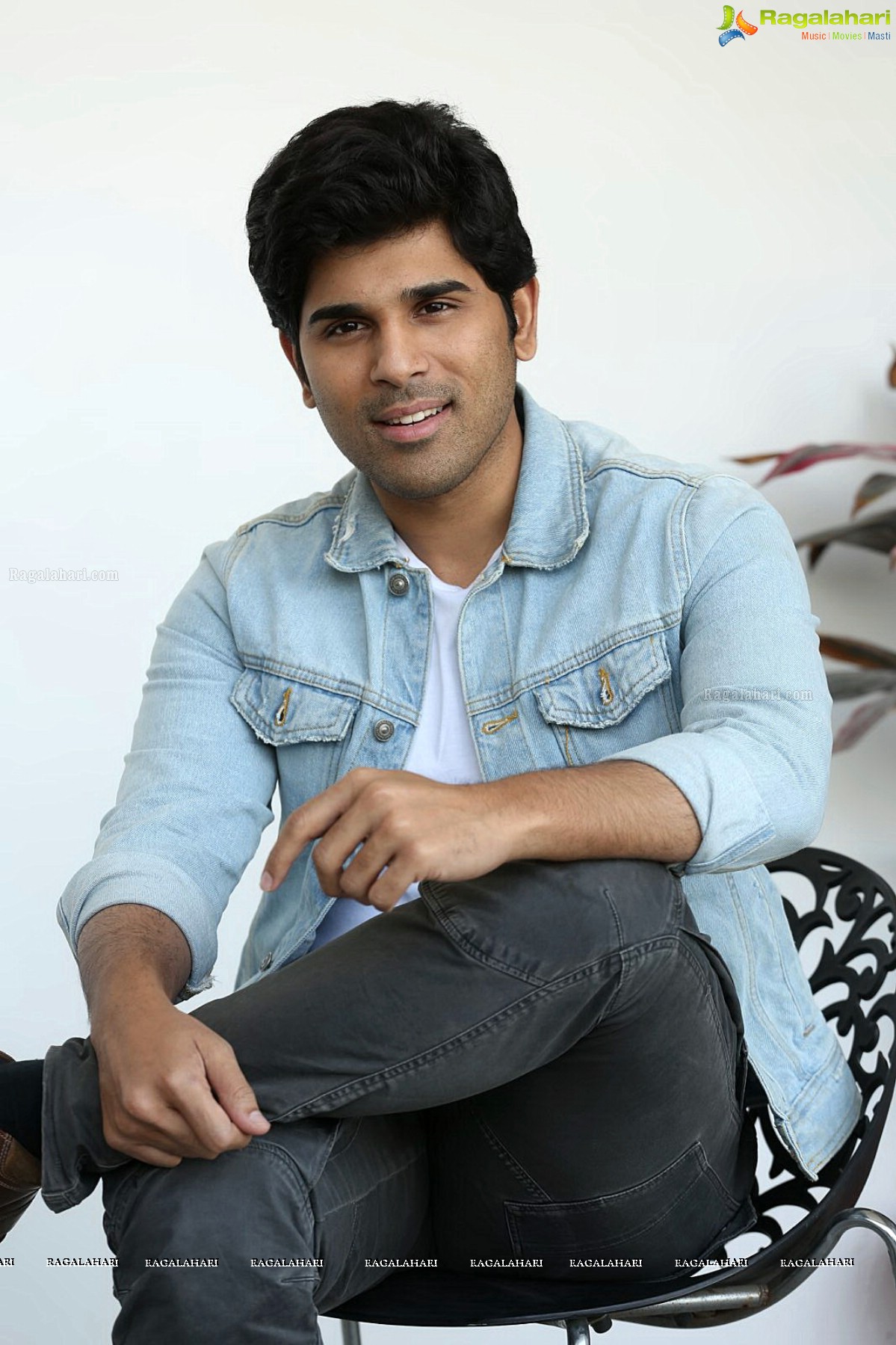 Allu Sirish at Okka Kshanam Interview