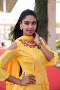 Angana Roy Images