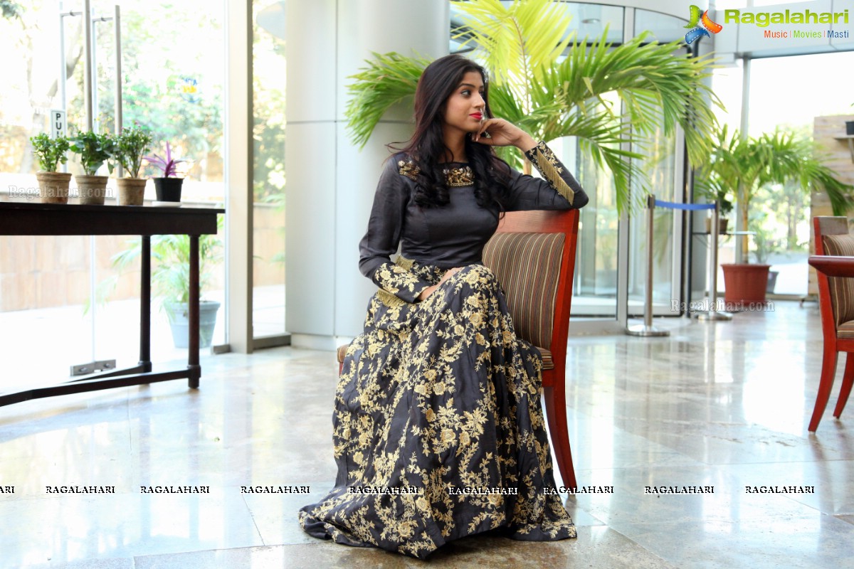 Naziya Khan at Hi Life Luxury Exhibition Dec 2017 Curtain Raiser