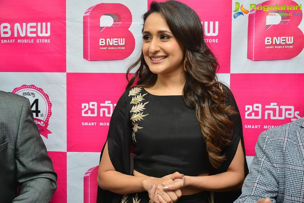 Pragya Jaiswal at B New Mobile Store Launch