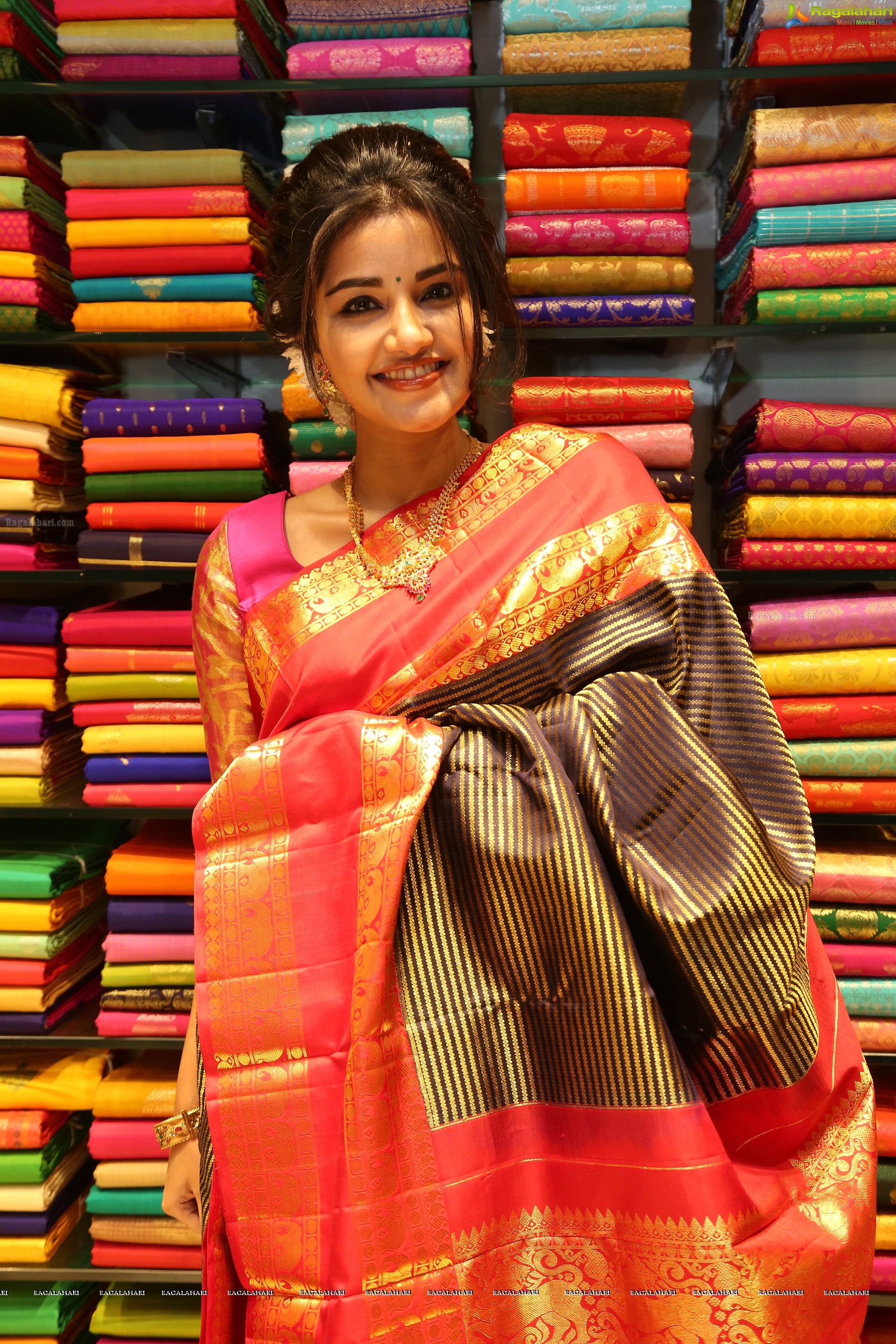 Anupama Parameswaran @ VRK Silks launch - HD Gallery