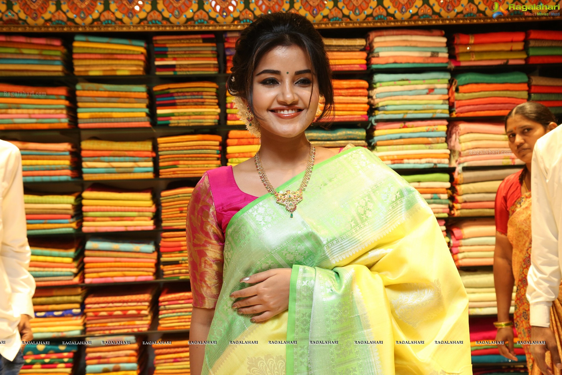 Anupama Parameswaran @ VRK Silks launch - HD Gallery