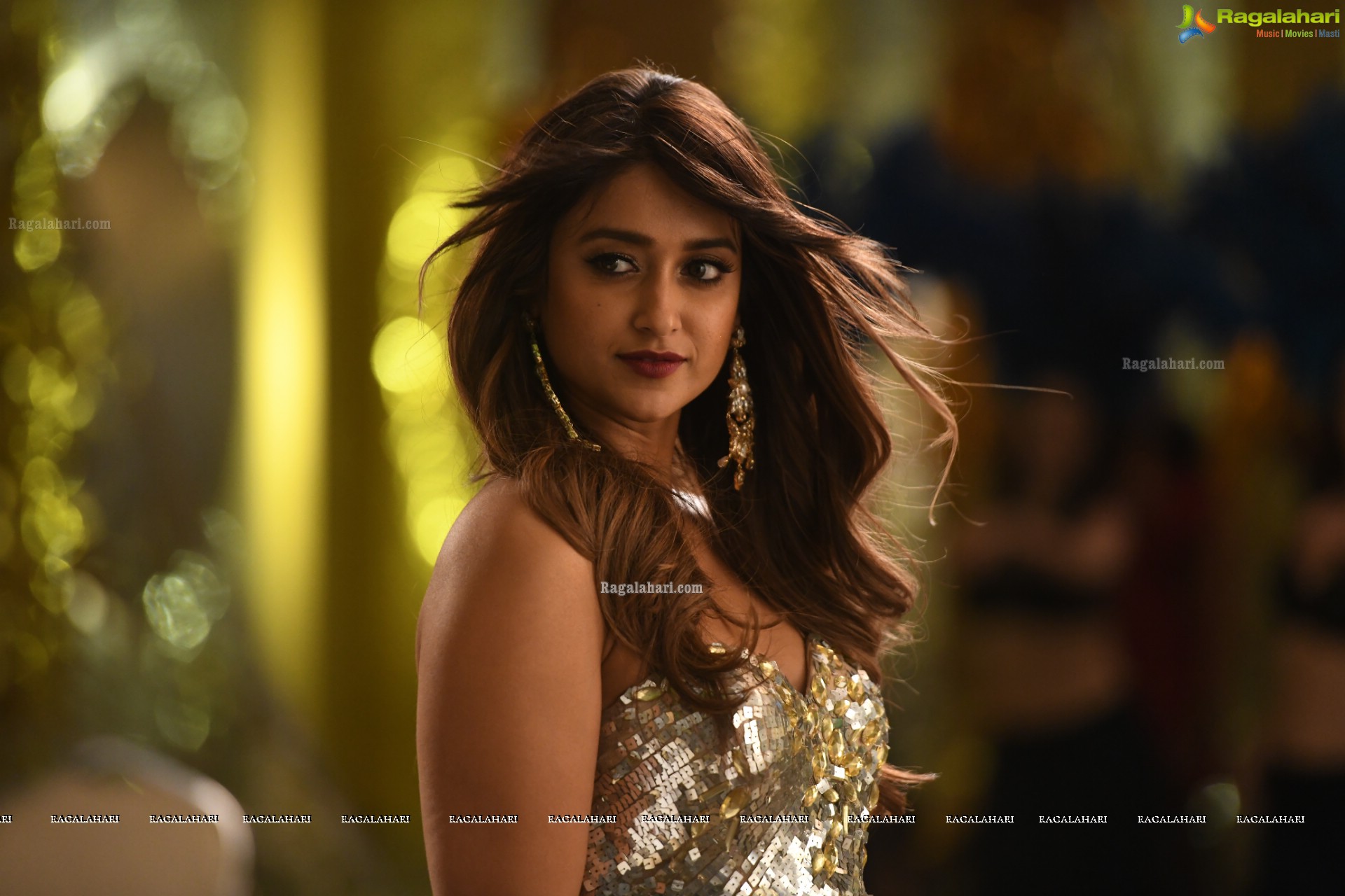 Ileana D’Cruz Elegant Stills From Amar Akbar Anthony - HD Exclusive Photos