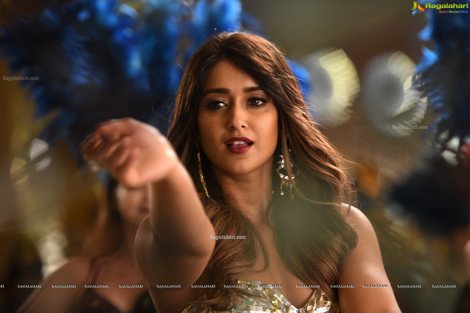 Ileana D’Cruz Elegant Stills From Amar Akbar Anthony - HD Exclusive Photos