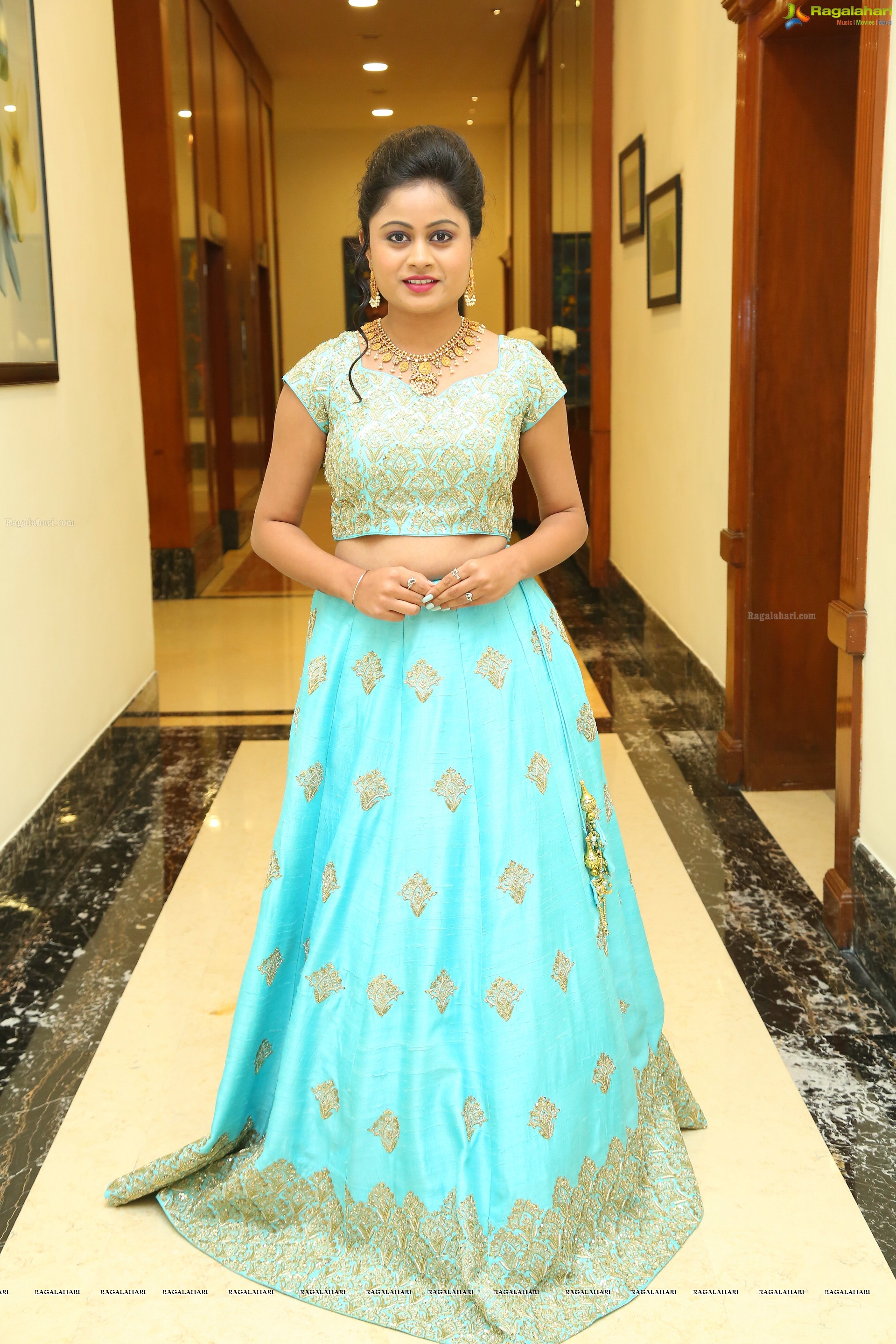 Janu Narayana @ Mithra Couture Fashion Show - HD Gallery