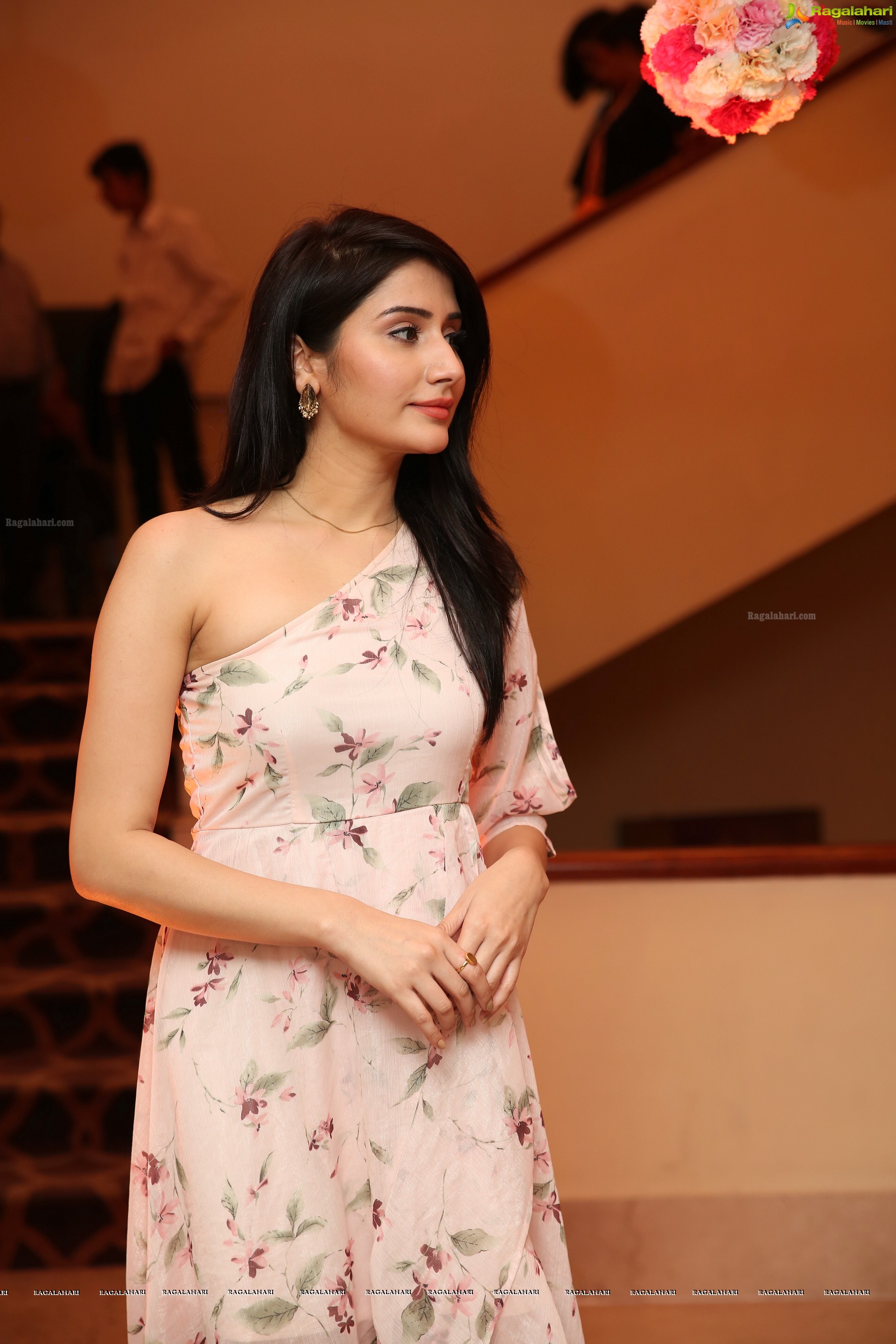 Monica Sharma @ The Grand Wedding Edit Of Sutraa Exhibition Launch - HD Gallery