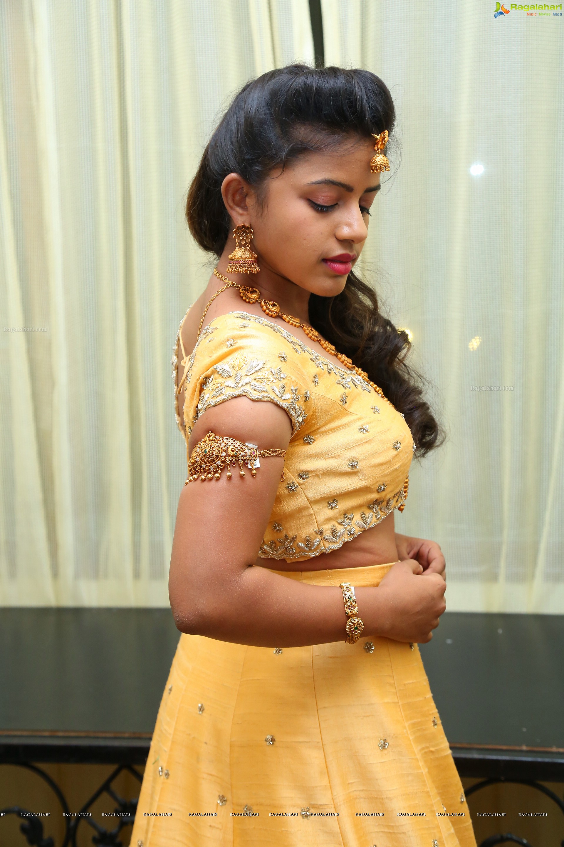 Mounika Kalapala @ Mithra Couture Fashion Show - HD Gallery