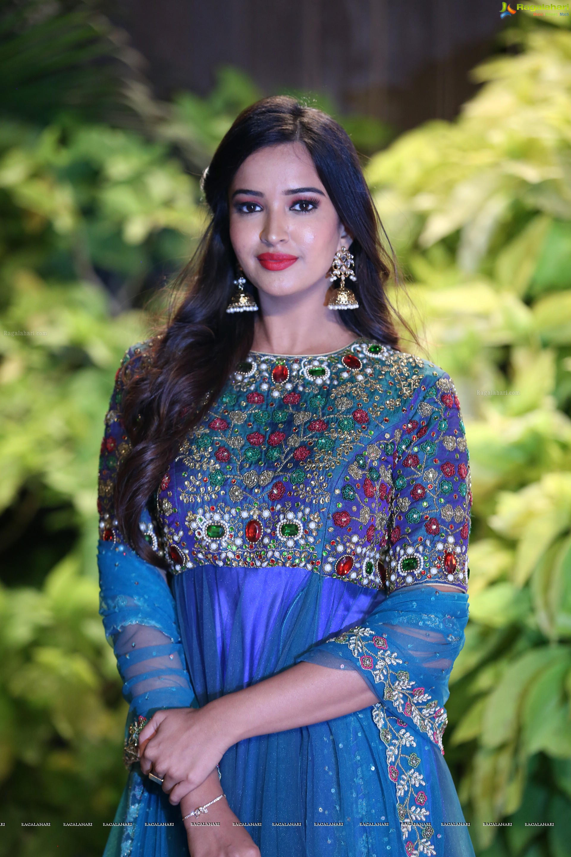 Poojitha Ponnada (High Definition)