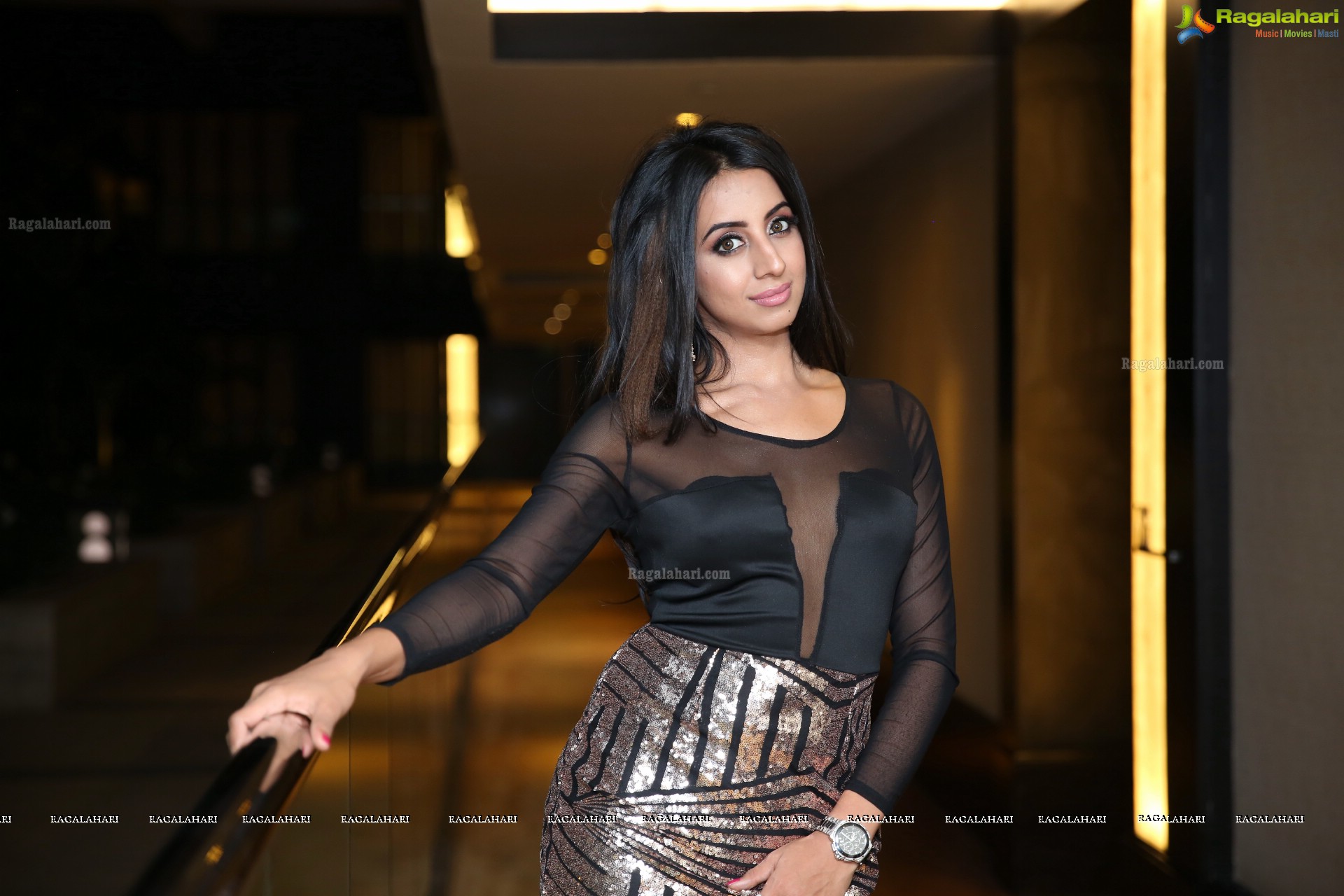 Sanjjanaa Galrani (HD Photos)